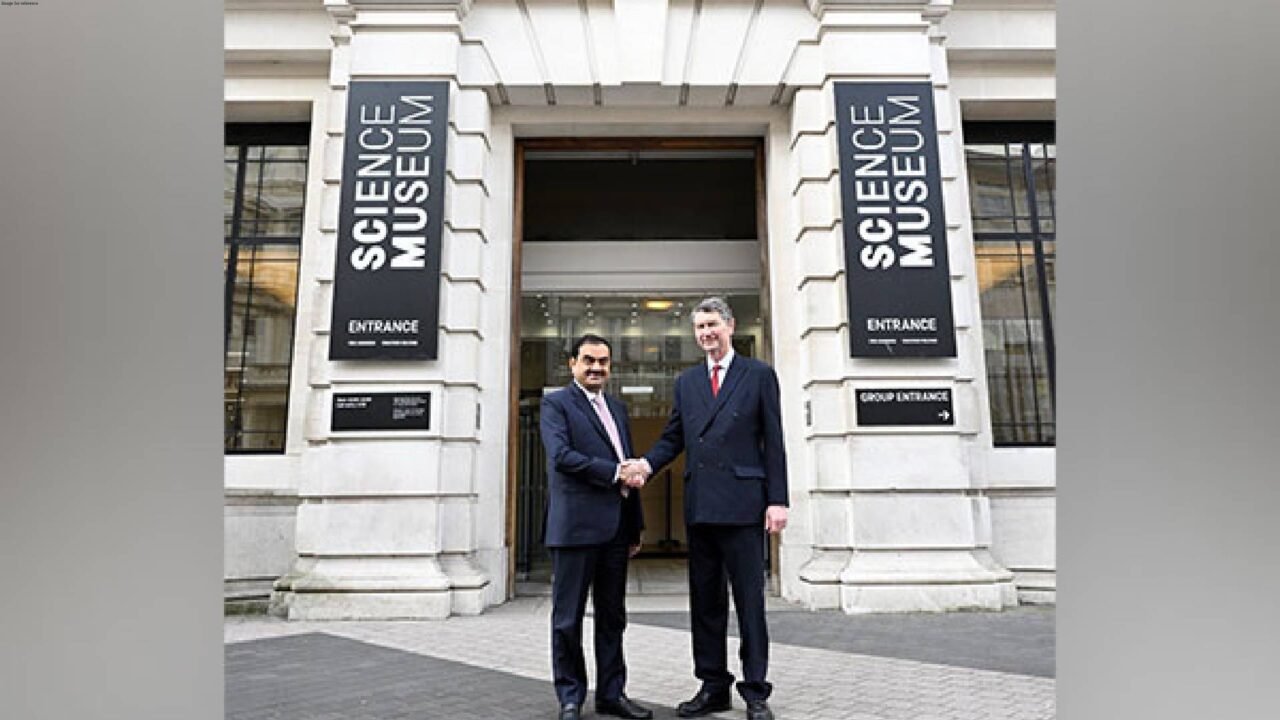 Adani Green Energy Gallery Attracts 7 Lakh Visitors in London