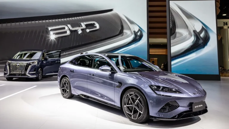 BYD Introduces High-Speed Charging Innovation, Driving Stock Gains