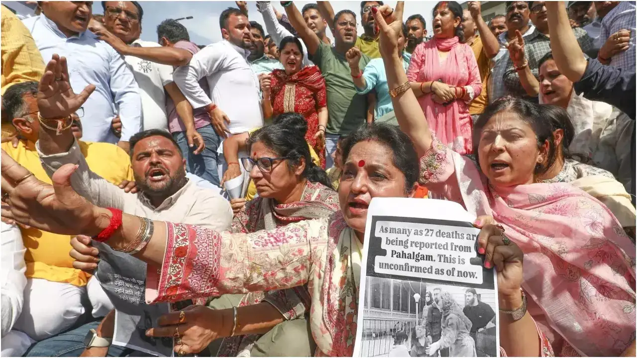 Massive Protests Erupt in Kashmir Over Pahalgam Terror Attack