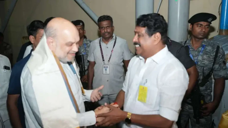 Nainar Nagendran Submits Nomination for Tamil Nadu BJP